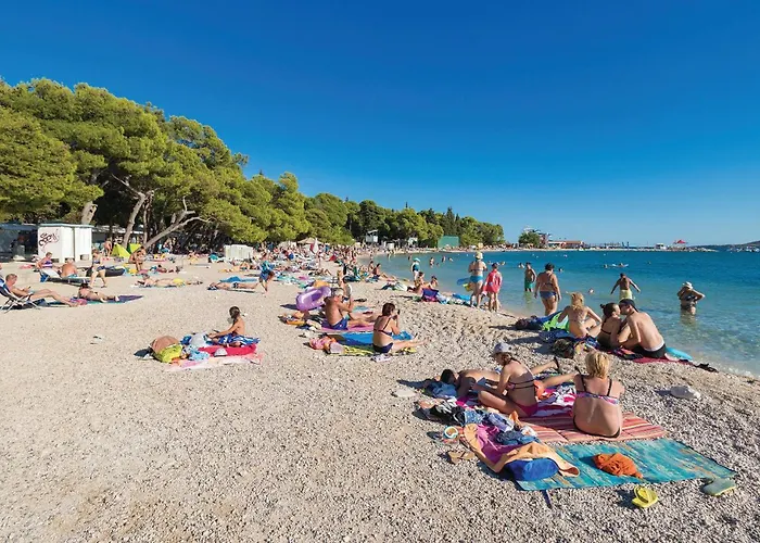 Дом отдыха 3 Bedroom Pet Friendly In Biograd *