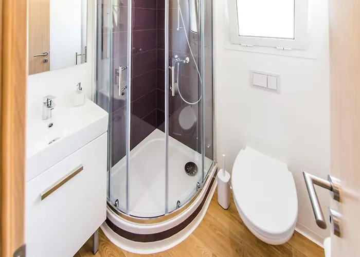 3 Bedroom Pet Friendly In Biograd *