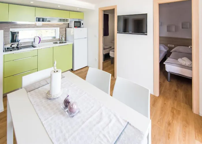 3 Bedroom Pet Friendly In Biograd Дом отдыха Биоград-на-Мору